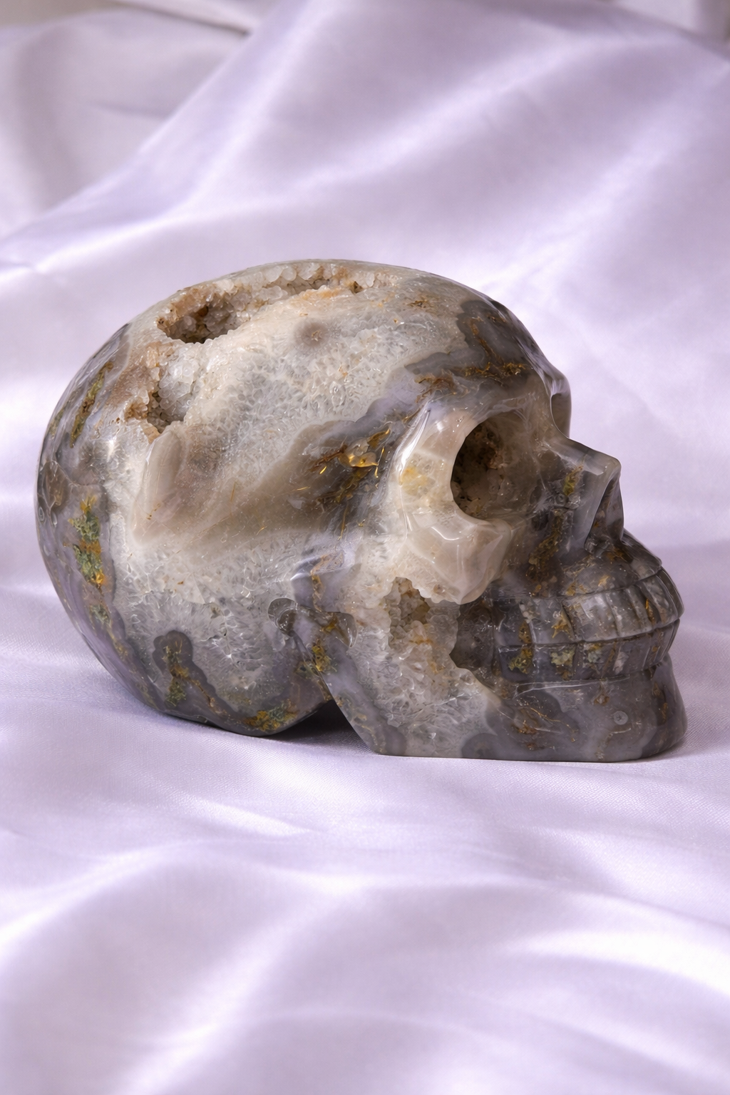 XL moss agate skull