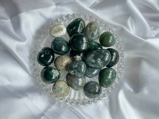 Moss agate tumblestone