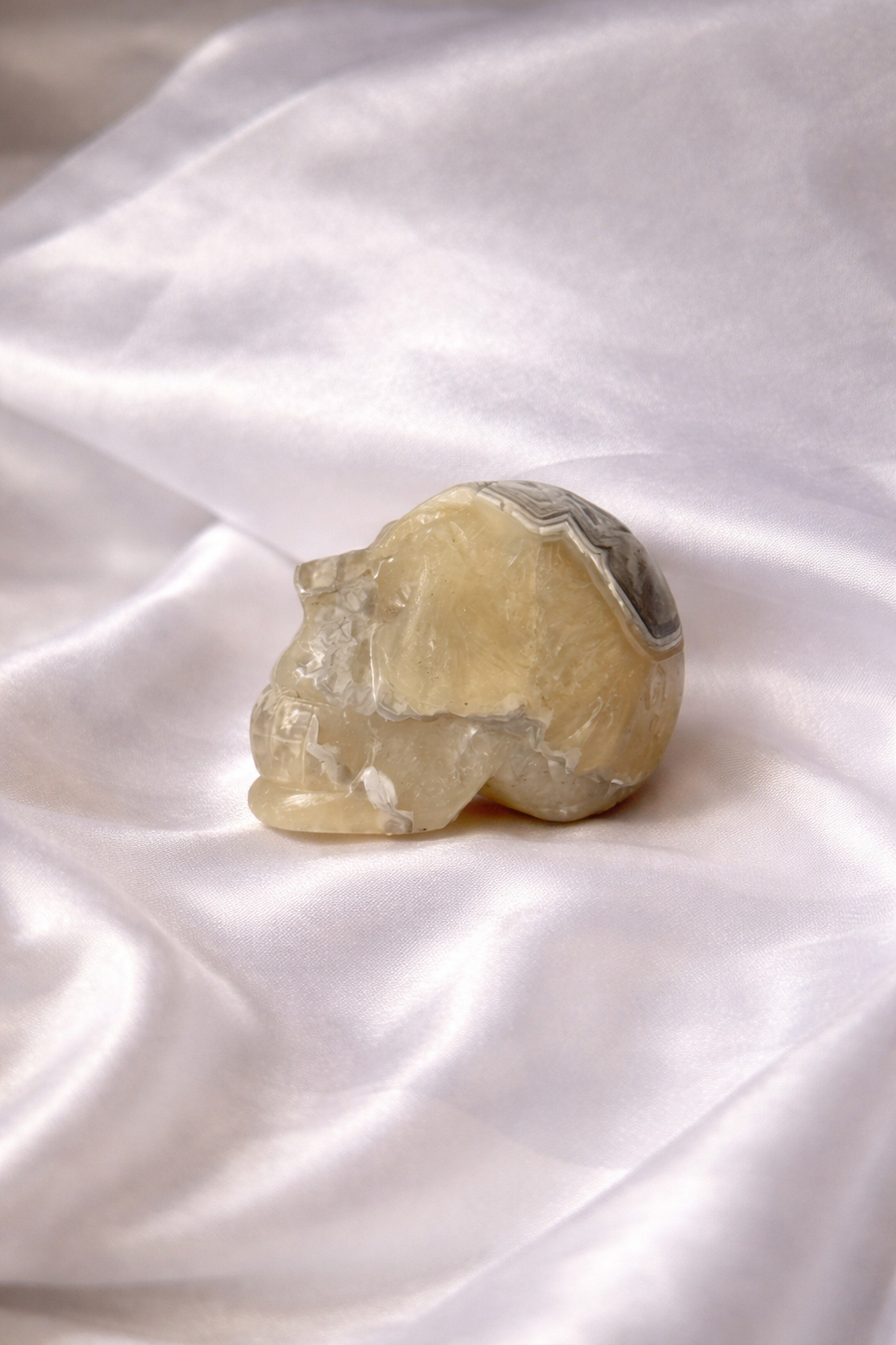 Mexican lace agate skull