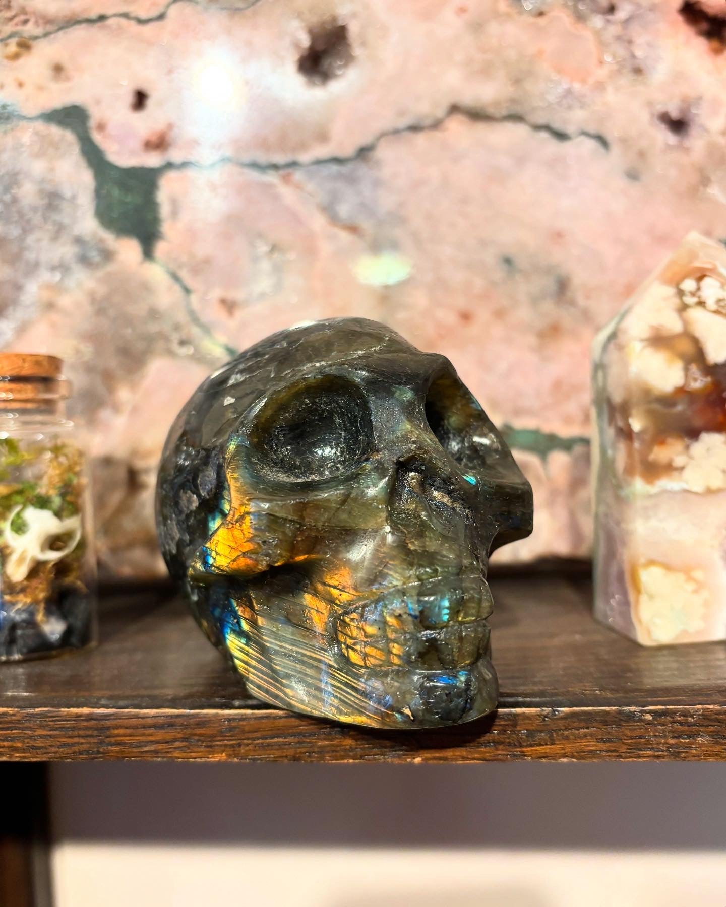 Labradorite skull